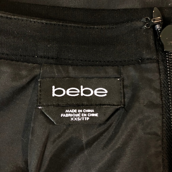 [131] BEBE Black Mini Skirt w Leather Panel - Picture 4 of 4
